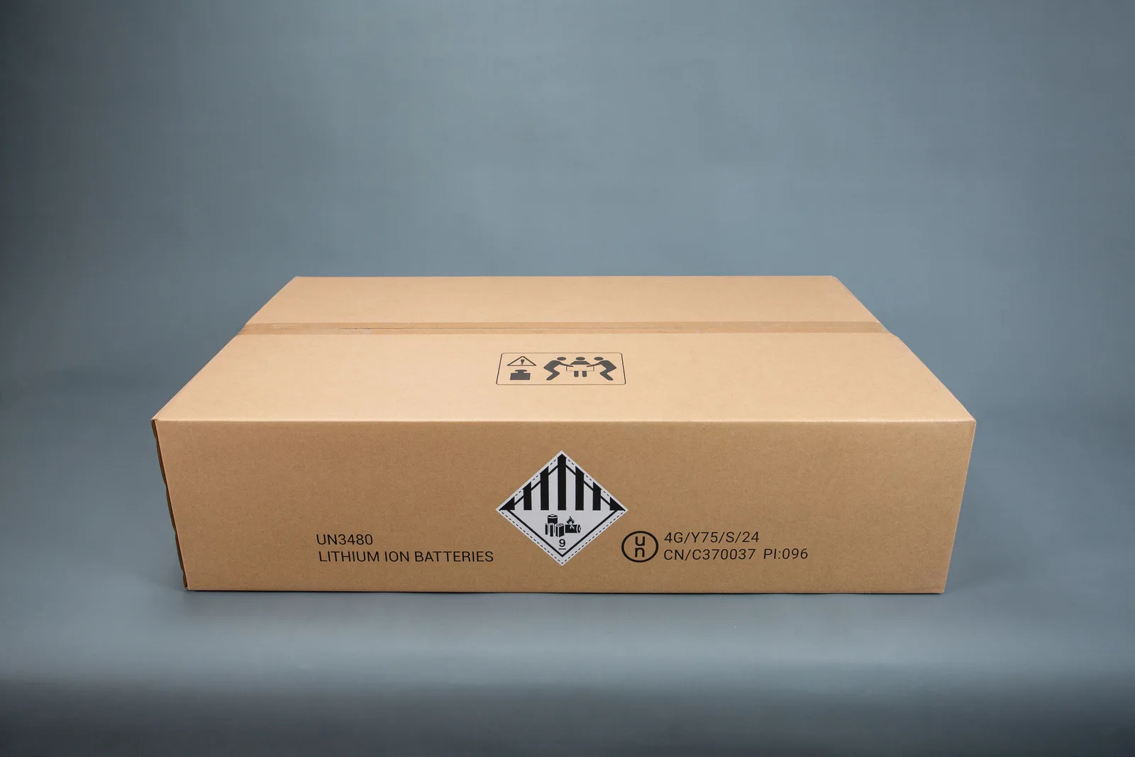 UN-marked 4G fiberboard box printed with UN3480 lithium ion batteries marking and class 9 label